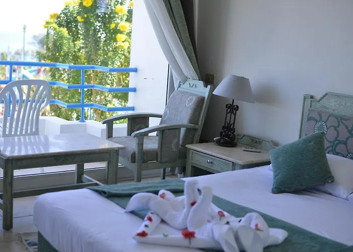 Queen Sharm Aqua Park Hotel